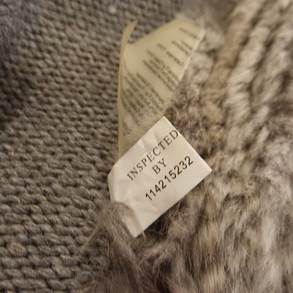 Danier geniune rabbit fur vest large - Picture 3 of 8